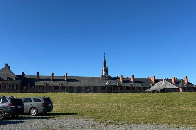 Louisbourg Lighthouse and Fortress Discovery - Louisbourg Lighthouse and Fortress Discovery: An Authentic Slice of Cape Breton