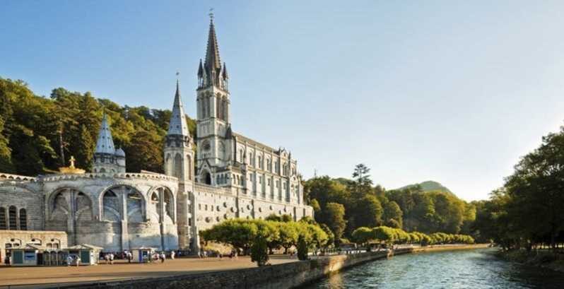 Lourdes: Private Guided Tour in the Sanctuary - FAQs