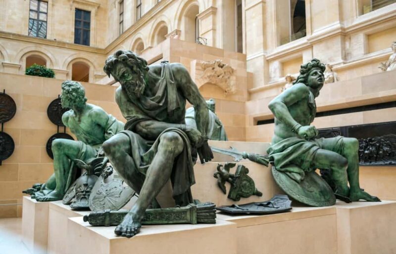Louvre Highlights Guided Tour with Reserved Entry - Who Benefits Most from This Tour?