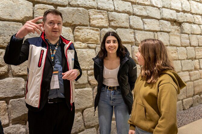 Louvre Museum : Kids-Friendly Private Tour with Entry Tickets - In-Depth Look at the Louvre Kids Tour