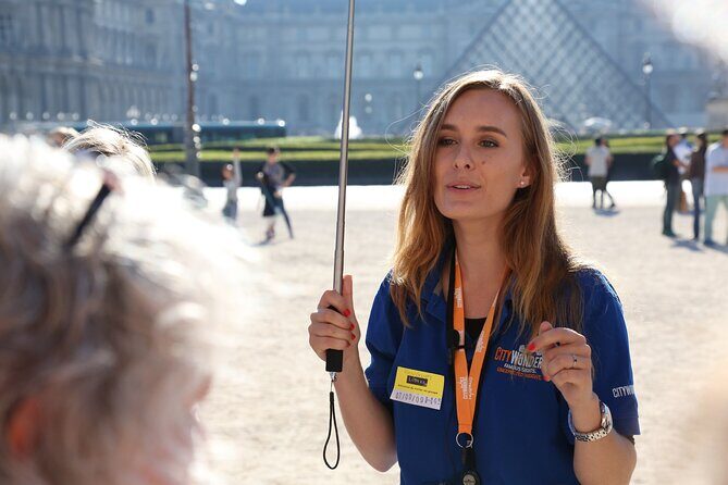 Louvre Museum Masterpieces Guided Tour with Reserved Access - Discovering the Louvre’s Treasures in a Short Time