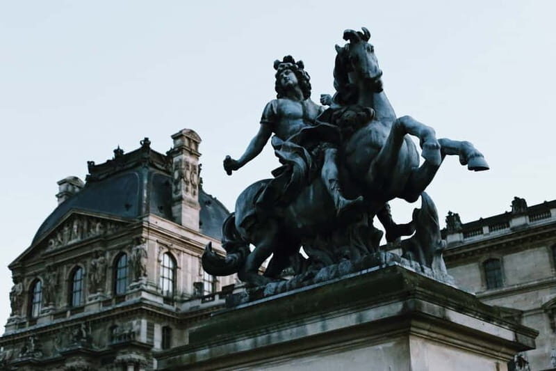 Louvre Museum Paris Essential Guided Tour Semi-Private 6ppl - FAQs