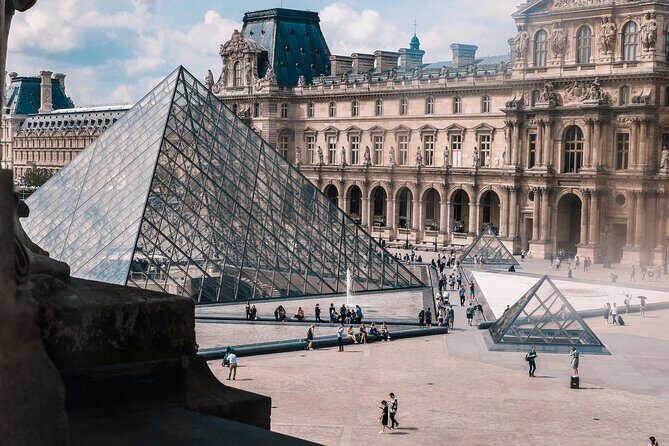 Louvre Museum Tour with Audio Guide & Optional Seine Cruise - Who Should Consider This Tour