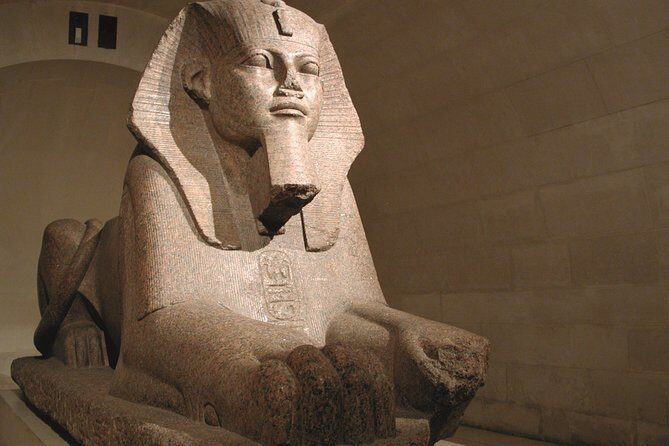 Louvre museum with small group - Key Points