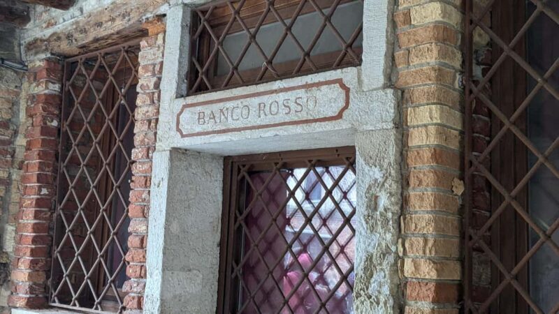 Love & Lust in Venice: A Scandalous Walking Tour - Key Points