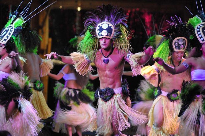 Luau Kalamaku on Kauai with Manor House 4-Course Dinner & Show - Detailed Breakdown of the Itinerary