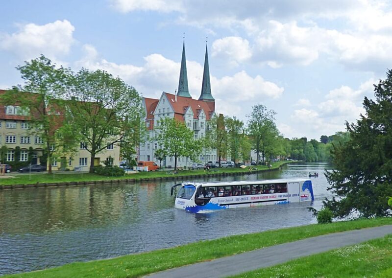 Lübeck: 1-Hour Splash Bus City Tour - FAQ