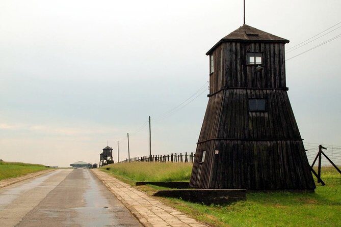 Lublin and Majdanek Small Group Tour from Warsaw with Lunch - Exploring the Highlights of the Tour