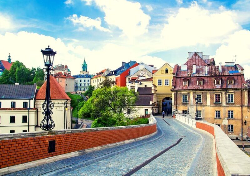 Lublin & Majdanek Small-Group Tour from Warsaw with Lunch - Discovering Lublin & Majdanek: An In-Depth Small-Group Day Trip from Warsaw