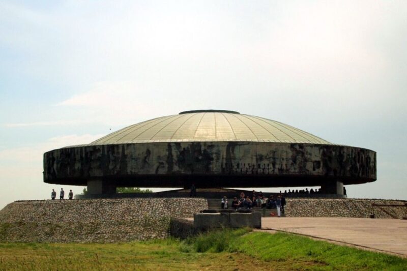 Lublin & Majdanek Small-Group Tour from Warsaw with Lunch - Final Thoughts