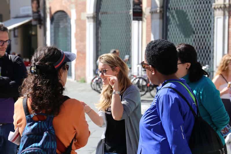 Lucca: Guided Walking Tour - Exploring Lucca: A Guided Walking Tour