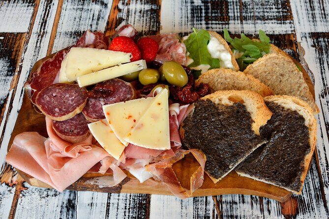 Lucca: Taste Tuscany on a Full Meal Food Tour by Do Eat Better - FAQs