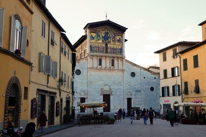 Lucca: Walking tour to discover the city of 100 churches - FAQ