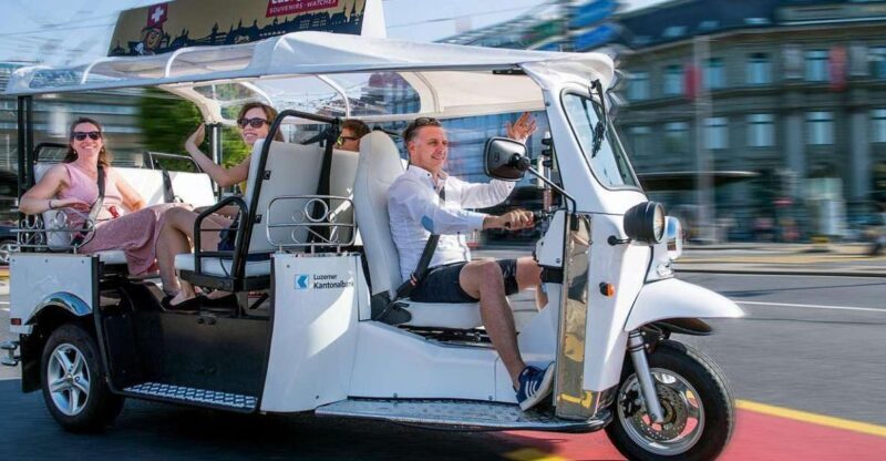 Lucerne: eTukTuk City Tour - Exploring Lucerne in an Eco-Friendly Tuk-Tuk