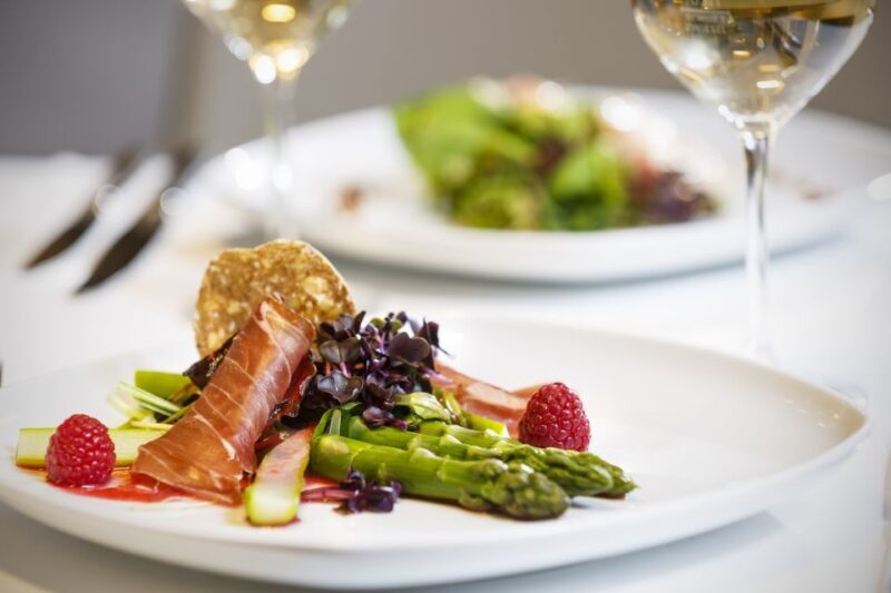 Lucerne: Lake Lucerne 1st Class Cruise with 3-Course Lunch - Frequently Asked Questions
