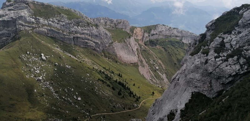 Lucerne or Zurich: Interlaken and Lauterbrunnen Day Tour - Why This Tour Stands Out