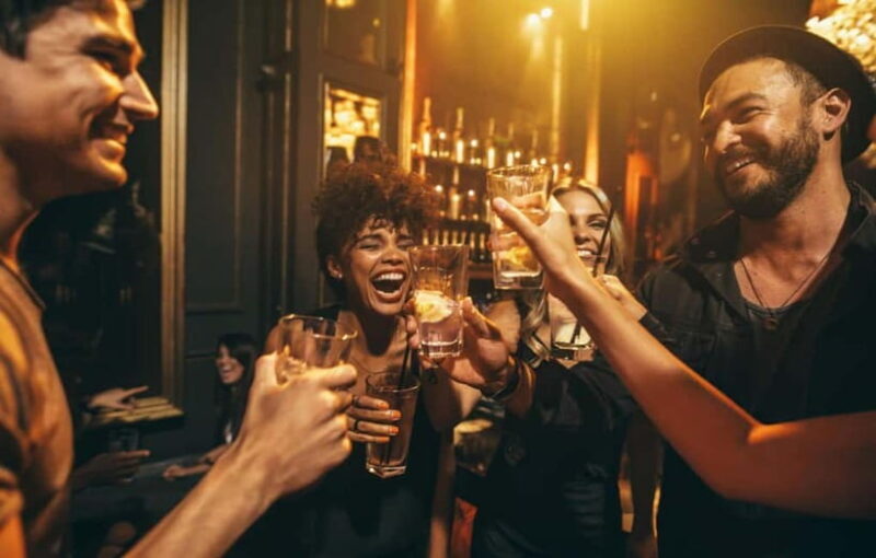 Lucknow: Guided Pub Hopping Experience with a local - Key Points