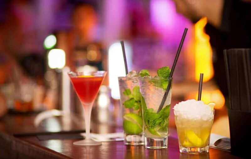 Lucknow: Guided Pub Hopping Experience with a local - Authenticity and Local Insights