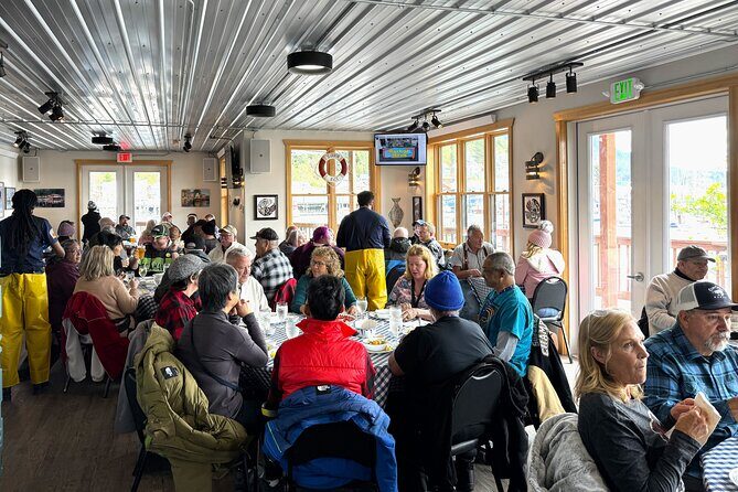 Lumberjack Show and Harbor Haus Crab Feast - Key Points