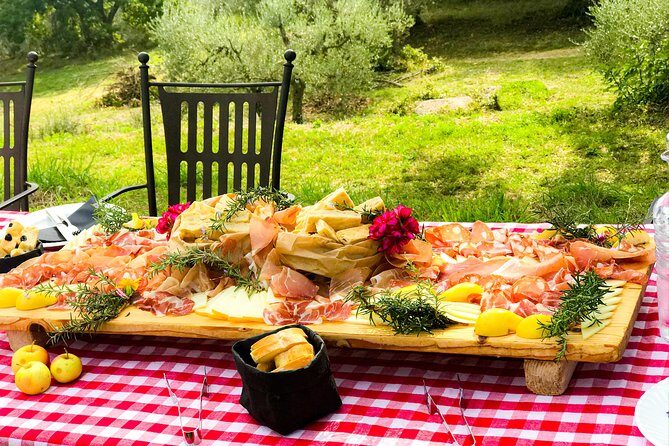 Lunch in the Olive Grove - Key Points