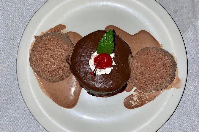 Lunch or Dinner Dining Experience in Montego Bay - Exploring the Dining Experience at Peppas in Montego Bay