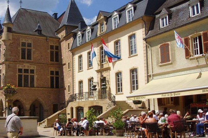 Luxembourg Airport Transfers : Luxembourg to Airport LUX in Luxury Van - Frequently Asked Questions (FAQs)