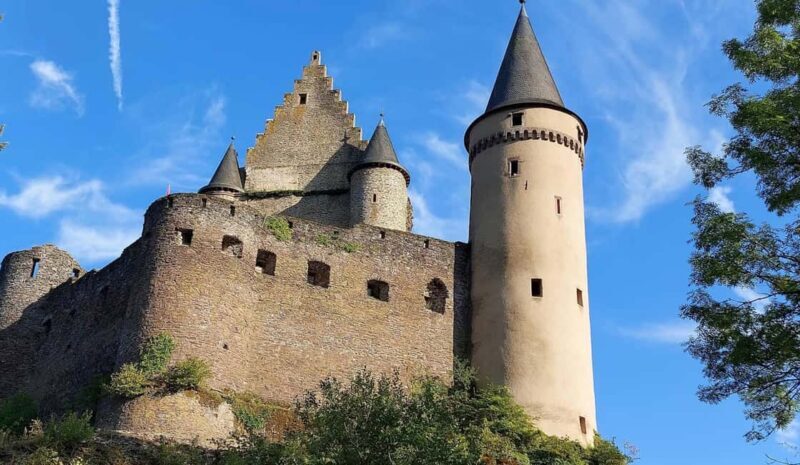 Luxembourg Vianden Castle Tour with Transfer + surprise stop - Key Points