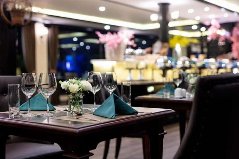 Luxurious 2-Day in 5 Stars Cruise: Lan Ha & Ha Long Bay - Key Points