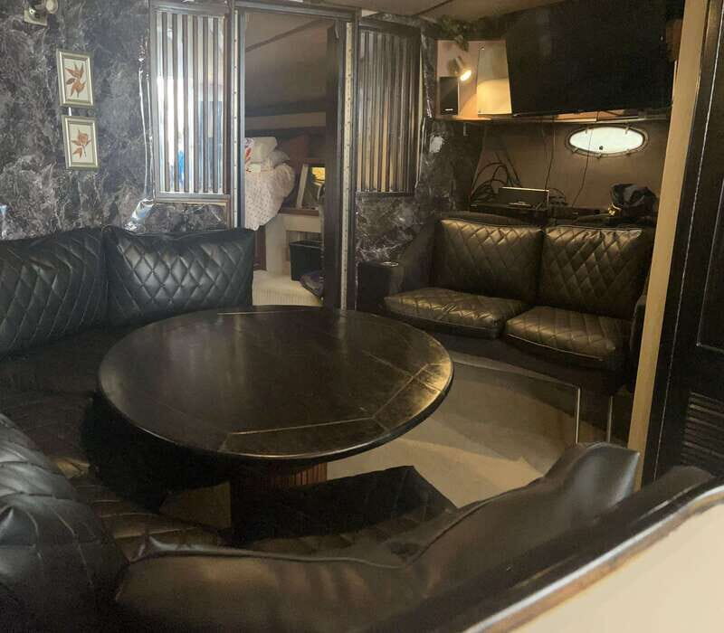 Luxurious 40ft Yacht Charter - An In-Depth Look at the Luxurious 40ft Yacht Charter