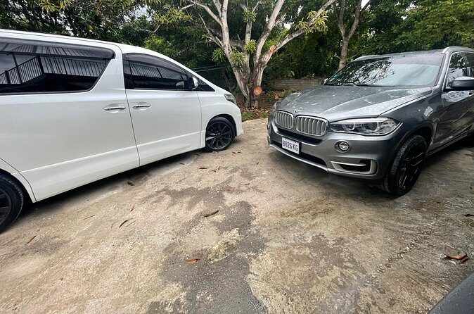 Luxurious Airport Pickup! - Key Points