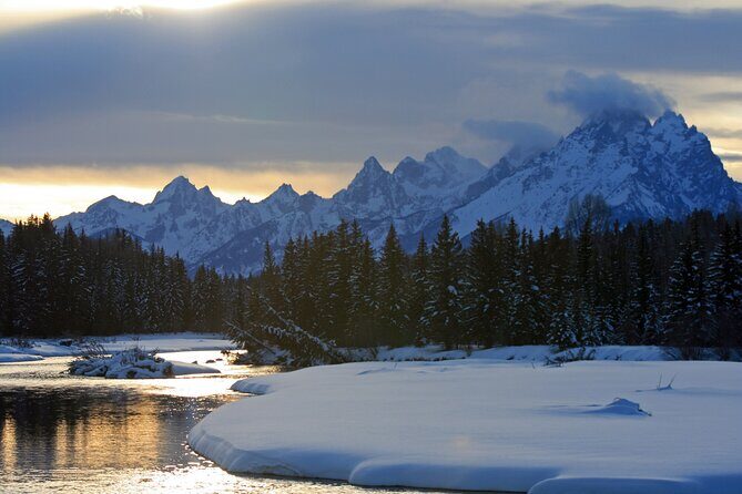Luxury 1/2 Day Winter Grand Teton Tour & Sleigh Ride - Key Points