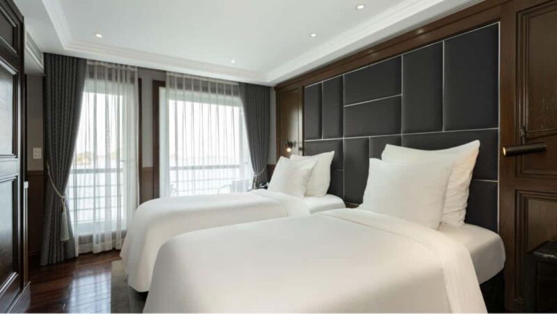 Luxury 2D1N Cruise l Ha Long & Lan Ha Bay with Fine Dining - Discover the Beauty of Ha Long & Lan Ha Bay on a Luxury 2-Day Cruise