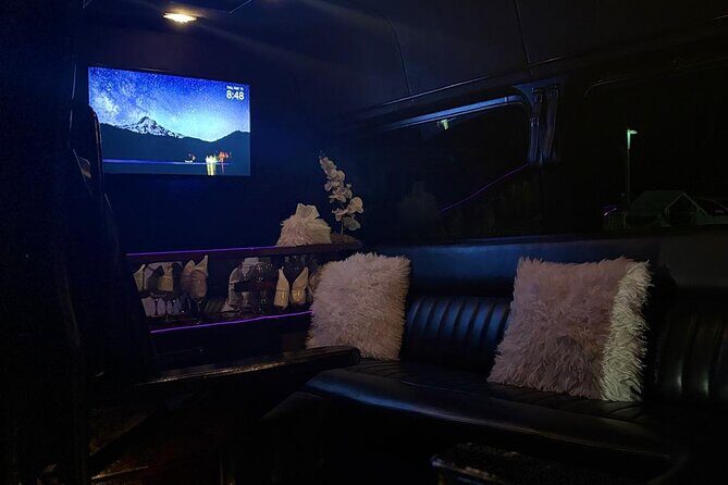 Luxury Airport Transfer in Nassau VIP Mercedes Sprinter Service - Key Points