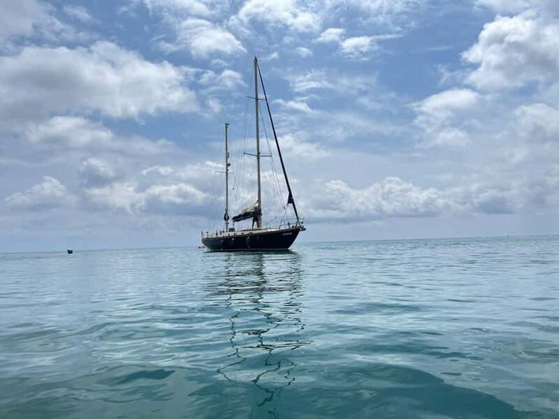 Luxury and exclusive sailing tour with private service - Exploring Barcelona from the Water: A Complete Breakdown