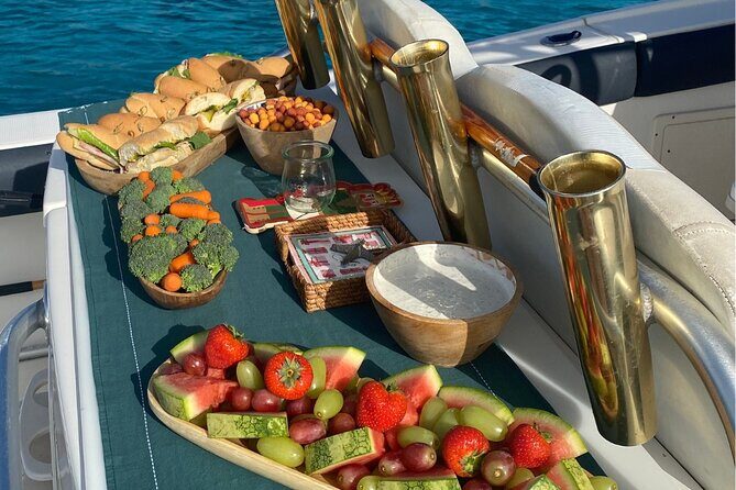 Luxury and Private Snorkel with Beach and Sunset View - Key Points