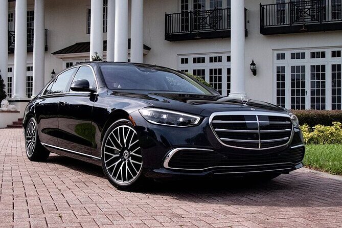 Luxury Arrival Transfer Stockholm Airport ARN to Stockholm City - A Quiet Arrival in Stockholm: Private Luxury Transfer from Arlanda Airport to City Center
