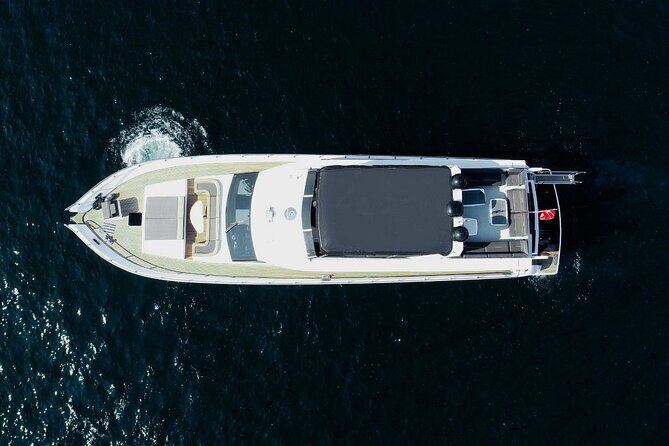 Luxury Bosphorus Night Cruise on the Yacht - An Honest Look at the Bosphorus Night Yacht Cruise