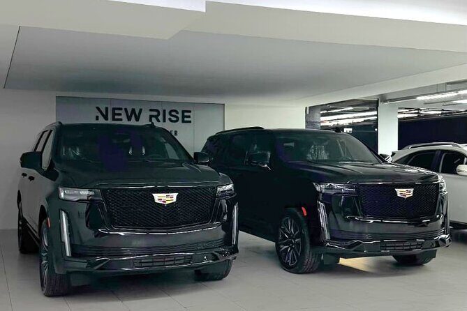 Luxury Chauffeur Service in Toronto - Experience Toronto with a Luxury Chauffeur Service