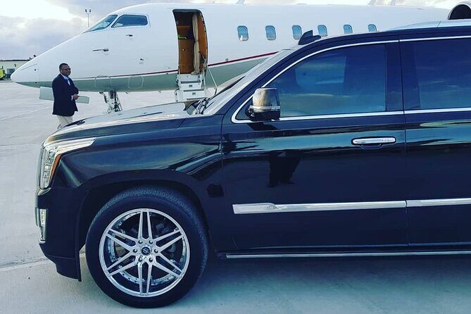 Luxury Escalade Cadillac Private Roundtrip Transportation - Experience Luxury and Convenience with Nassaus Private Roundtrip Transportation