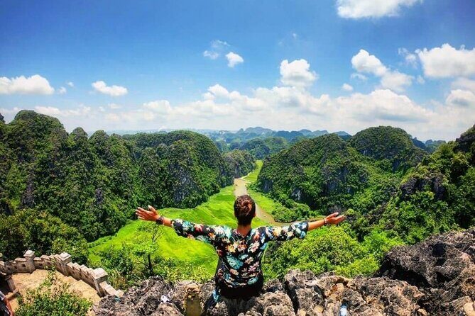 Luxury Hoa Lu - Trang An - Mua Cave full day w round trip from Hanoi/ Ninh Binh - Why This Tour Offers Great Value