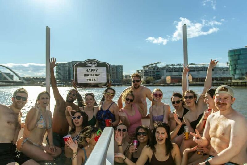 Luxury Hot Tub Boat of DC Potomac Private Tub up to 10 - Key Points