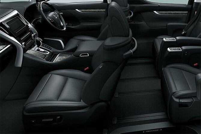 Luxury MPV One-Way Transfer Between KUL Airport and Melaka - The Experience in Practice