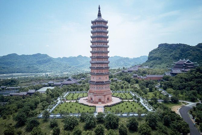 Luxury Ninh Binh Day Tour to Tam Coc, Mua Cave & Bich Dong Pagoda - Bich Dong Pagoda: A Spiritual and Cultural Treasure