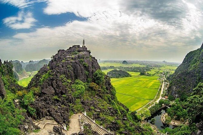 Luxury Ninh Binh: Hoa Lu - Mua Cave - Tam Coc Day Tour from Hanoi - Experience the Best of Ninh Binh: Hoa Lu, Mua Cave, and Tam Coc in One Day
