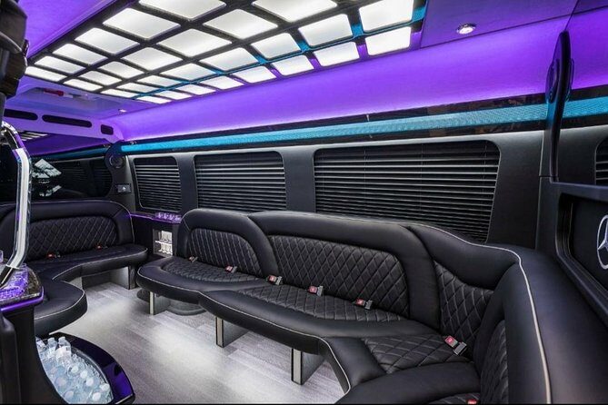 Luxury Party Bus Limo in Miami - A Luxurious Spin Through Miami: The Private Party Bus Limo Experience