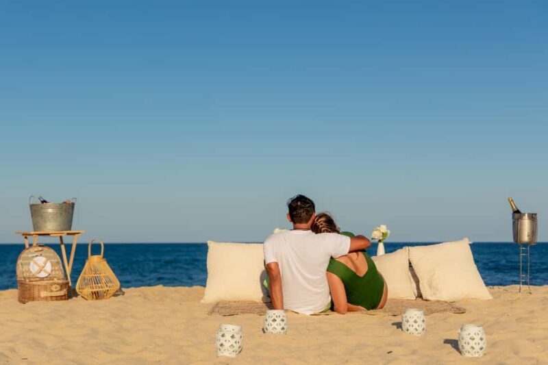 Luxury picnic by the sea in Los Cabos - An Authentic Seaside Escape with Attention to Detail