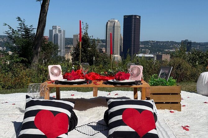 Luxury Picnic Experience - Discover Pittsburgh with a touch of elegance: the Luxury Picnic Experience
