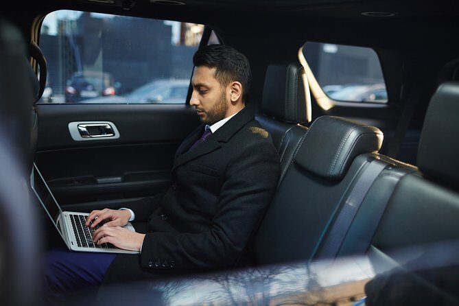 Luxury Private Airport Transfer: Hong Kong International Airport - An In-Depth Look at the Private Airport Transfer Experience