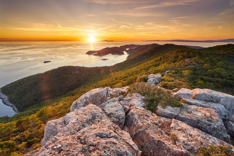 Luxury private boat tour to Mljet with "COLNAGO 45" - FAQs