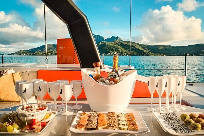 LUXURY Private Catamaran : BORA BORA SUNSET Sailing Experience - Exploring the Bora Bora Sunset Catamaran Experience in Depth
